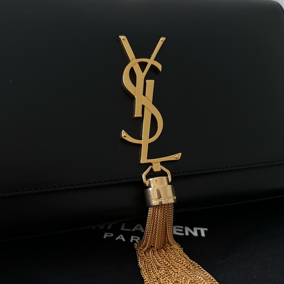 Saint Laurent Smooth Calfskin
medium Monogram Kate shoulder bag - Picture 4 of 8